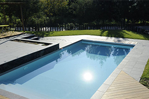 What is the correct temperature for pool water?