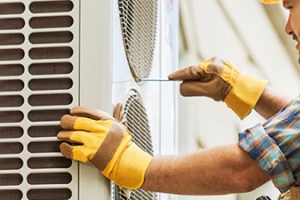 Quando un professionista dovrebbe intervenire sulla pompa di calore della piscina?